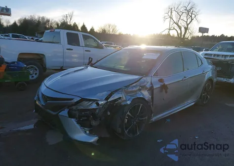 2019 Toyota Camry Xse V6 z USA, uszkodzony, nr VIN 4T1BZ1HK0KU026888